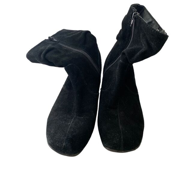 Nicara Black Suede Scrunch Ankle Heeled Womens Fashion Boot Size 8.5 - Picture 3 of 6